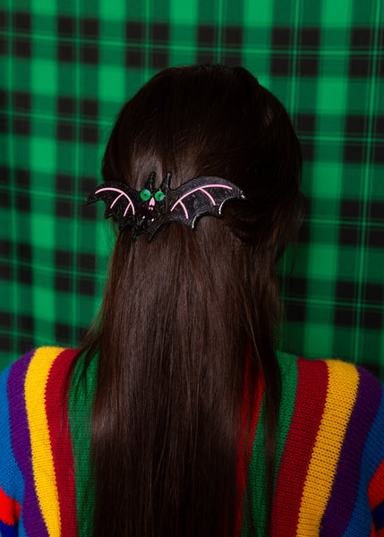 bat barrette