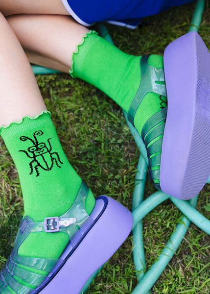 roach ruffle socks